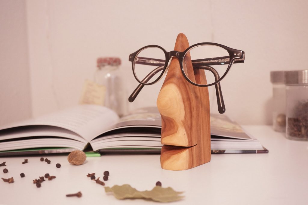 Brillenhalter Holz