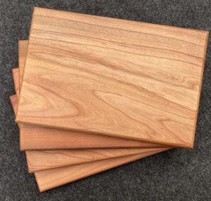 rechteckiges Brett Holz: Kirschbaum  (in vier Größen)